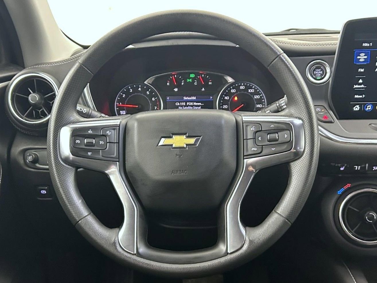 Used 2025 Chevrolet Blazer LT AWD/4WD image 11
