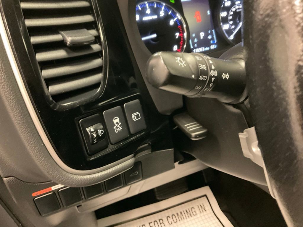 Used 2016 Mitsubishi Outlander GT AWD/4WD image 22