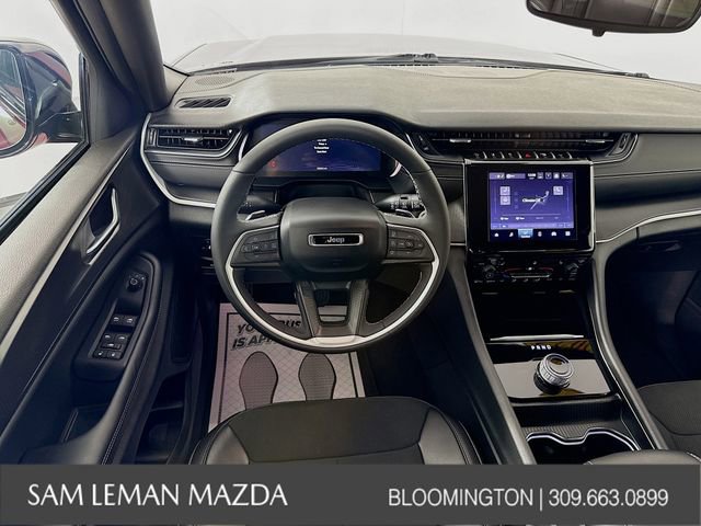 Used 2024 Jeep Grand Cherokee Altitude image 21