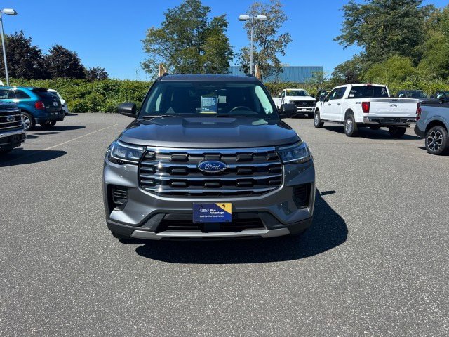 Certified 2025 Ford Explorer Active AWD/4WD video 2