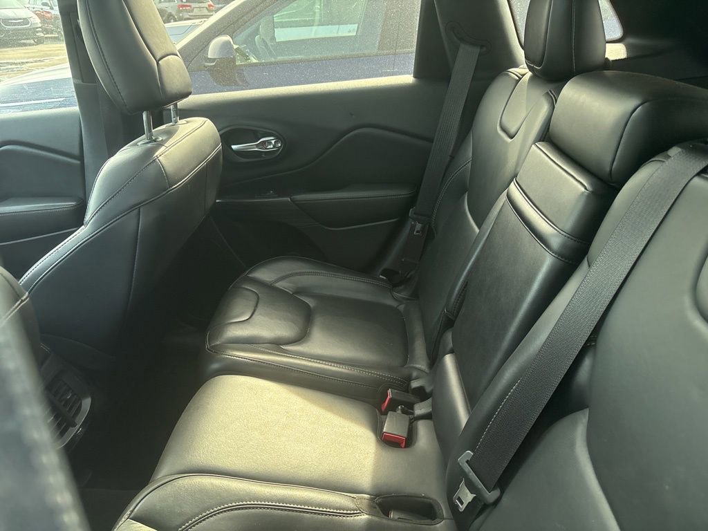 Used 2016 Jeep Cherokee Limited image 15