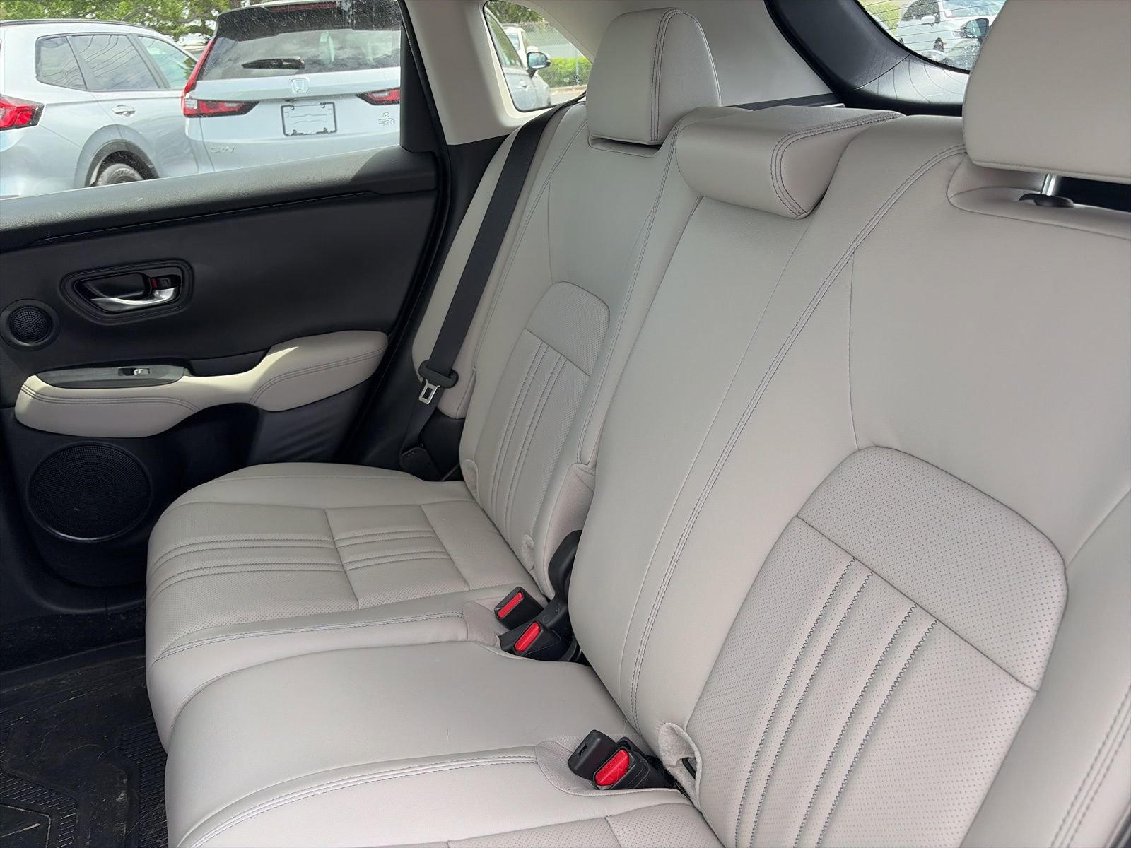 Used 2025 Honda HR-V EX-L image 9