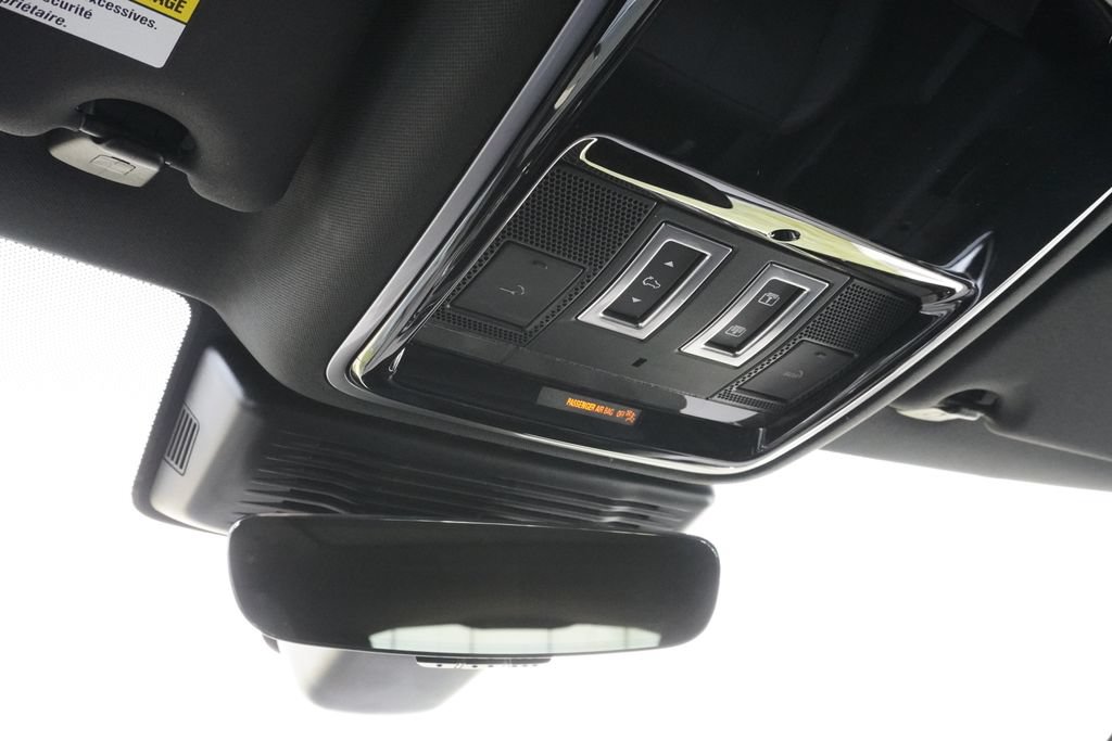 Used 2026 Land Rover Range Rover Velar S AWD/4WD image 16