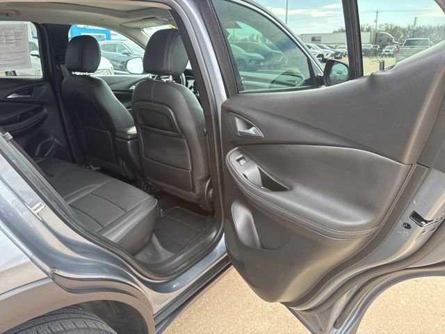 Used 2022 Buick Encore GX Essence w/ Experience Buick Package image 43