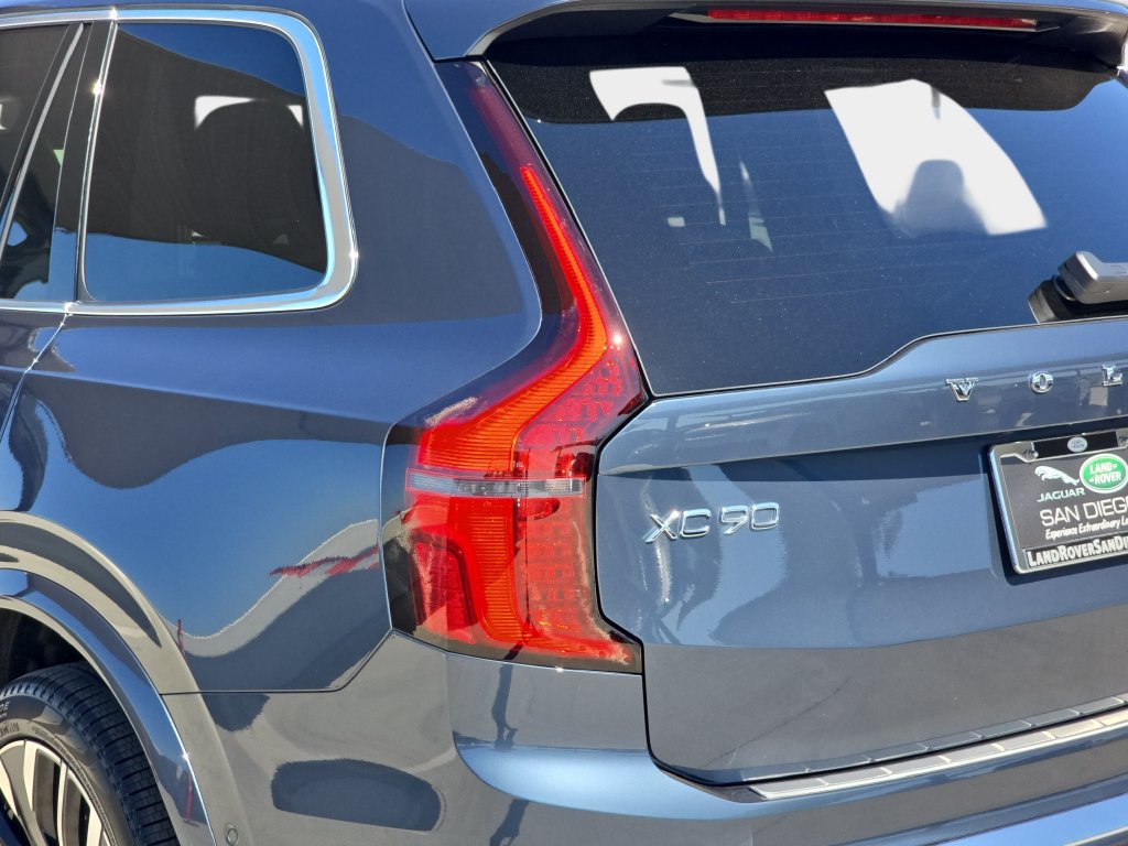 Used 2026 Volvo XC90 B6 Plus w/ Protection Package Premier AWD/4WD image 38