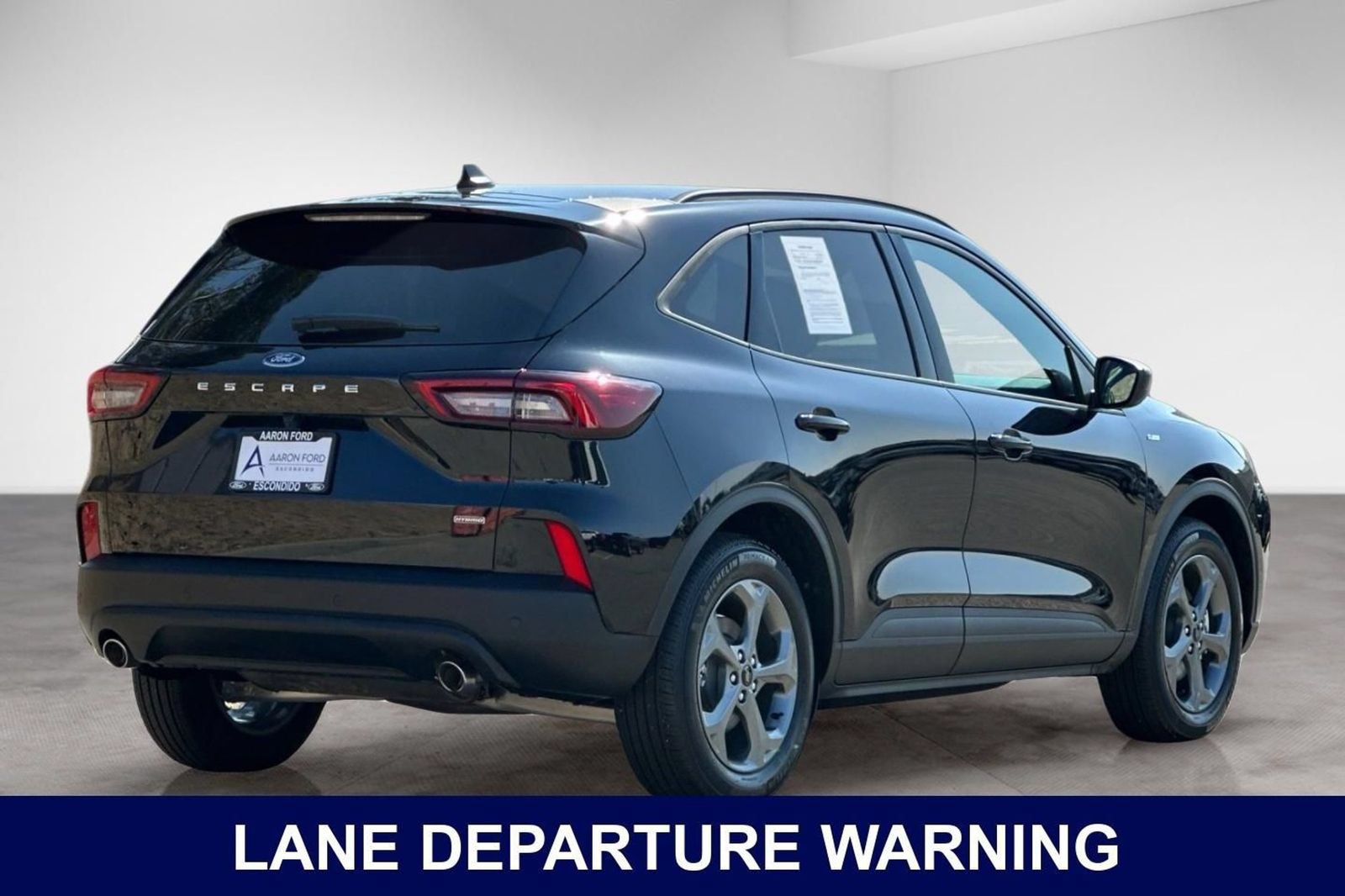 Used 2025 Ford Escape ST-Line w/ Equipment Group 301A FWD image 5