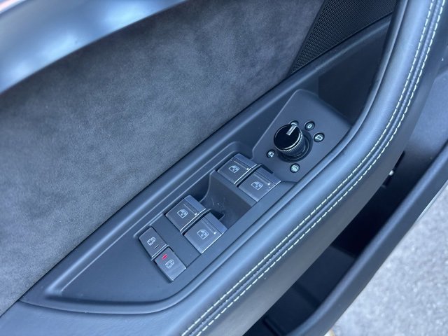 Used 2021 Audi e-tron Prestige w/ Prestige Package image 21