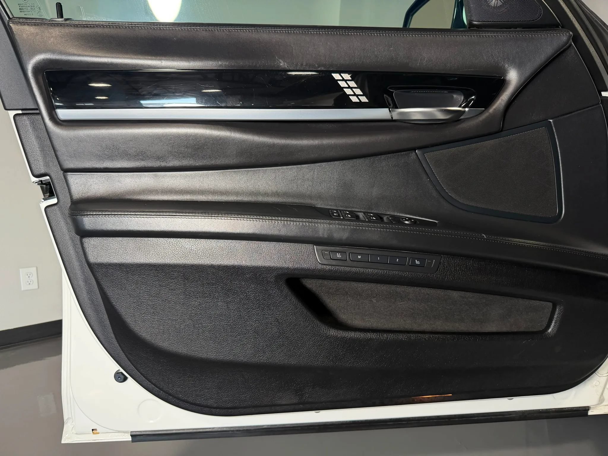 Used 2012 BMW ALPINA B7 RWD image 23