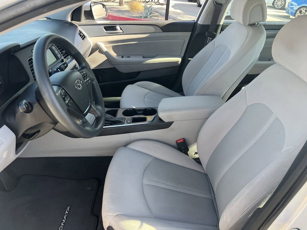 Used 2015 Hyundai Sonata SE w/ Option Group 09 image 18