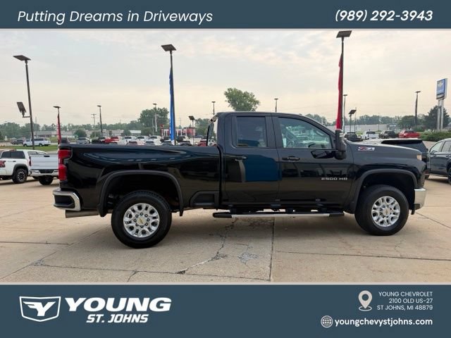 Used 2022 Chevrolet Silverado 2500 LT w/ Convenience Package AWD/4WD image 4