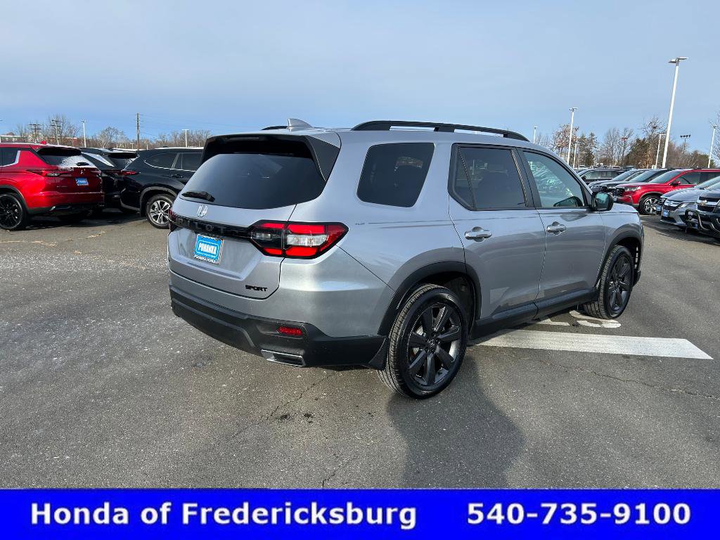 Certified 2024 Honda Pilot Sport image 6