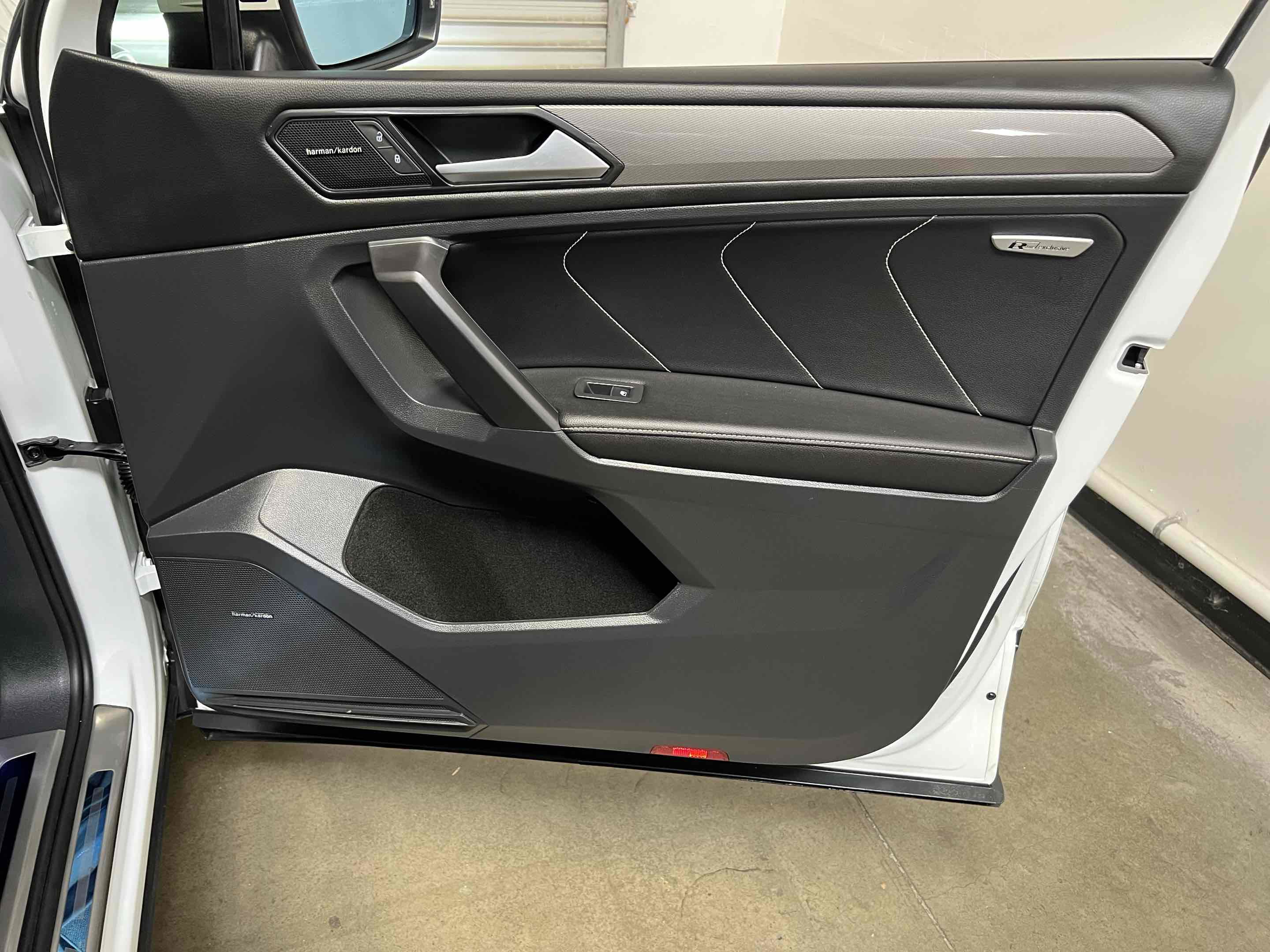 Used 2023 Volkswagen Tiguan SE w/ Panoramic Sunroof Package image 73