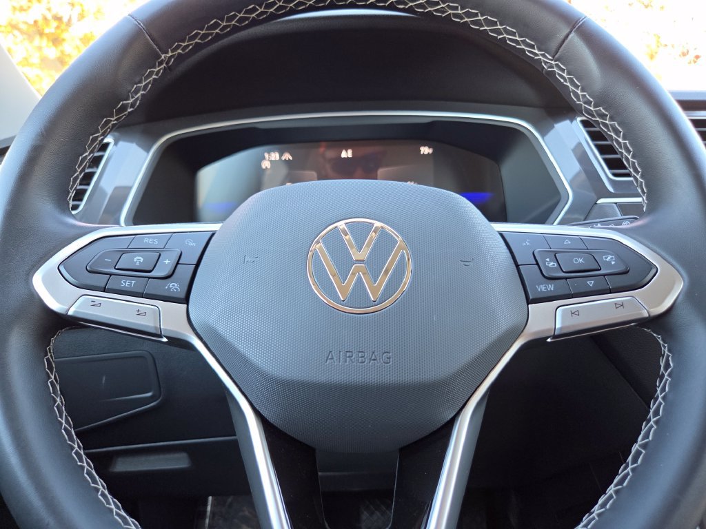 Used 2024 Volkswagen Tiguan S AWD/4WD image 36
