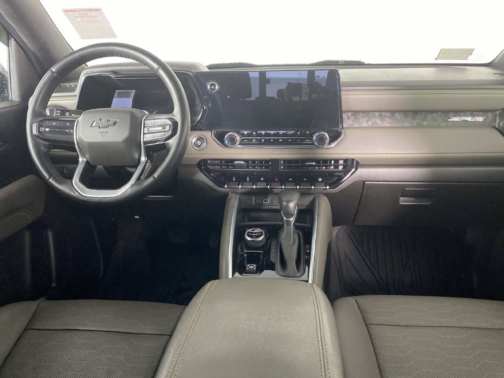 Used 2023 Chevrolet Colorado ZR2 w/ ZR2 Convenience Package III AWD/4WD image 15