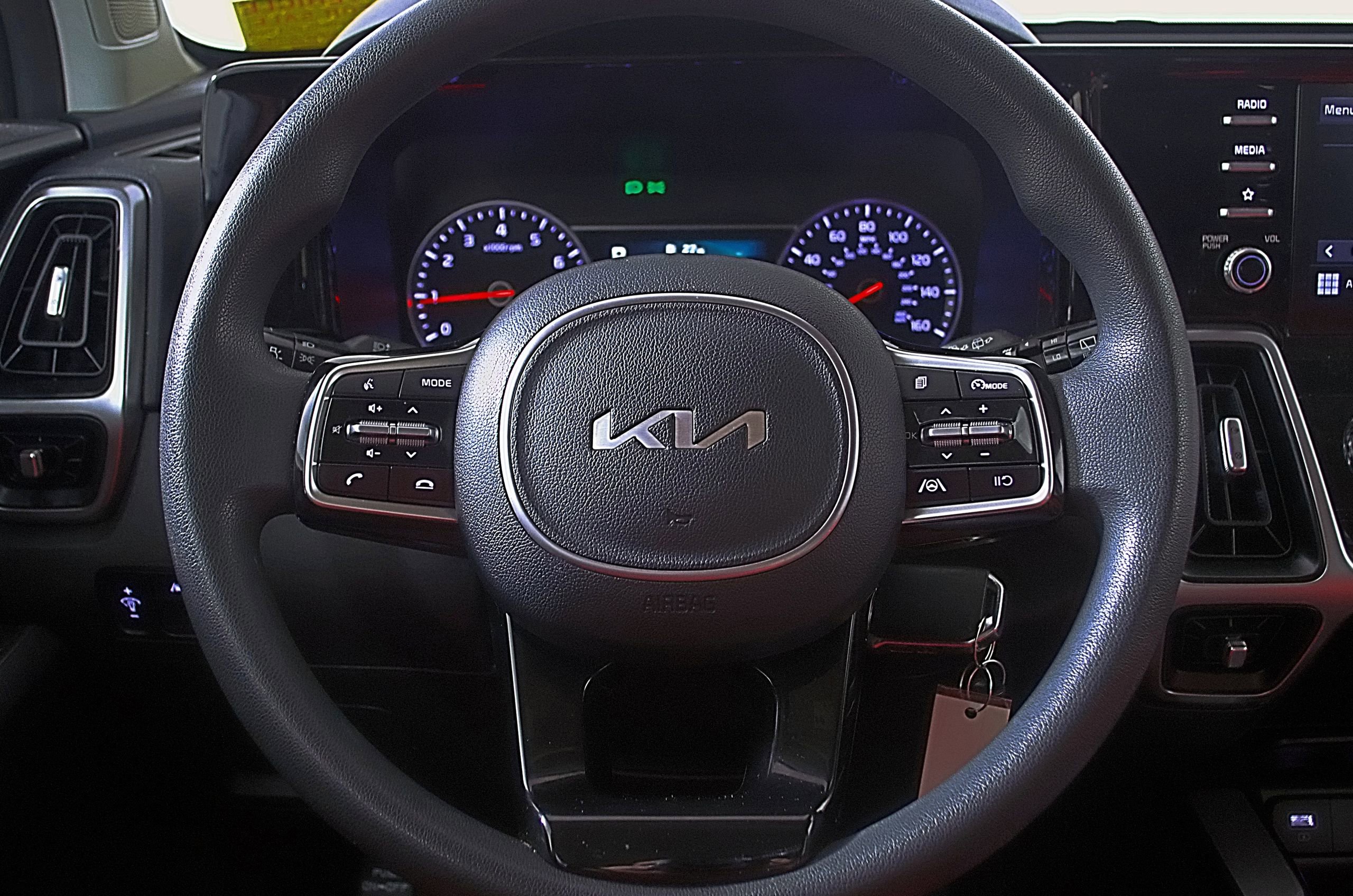 Used 2022 Kia Sorento LX image 23