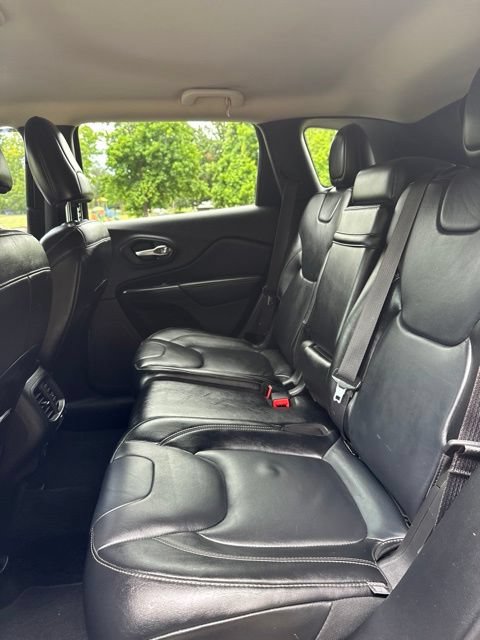 Used 2014 Jeep Cherokee Limited w/ Technology Group FWD image 15