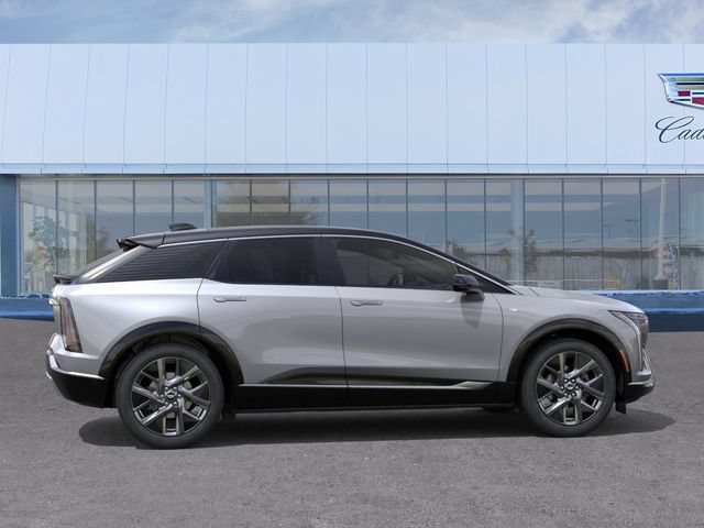 New 2027 Cadillac Optiq Luxury w/ LPO, Floor Liner Package AWD/4WD image 5