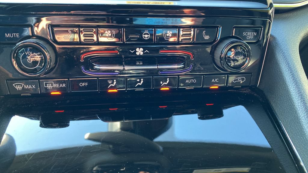 Used 2023 Jeep Grand Cherokee L Overland AWD/4WD image 18