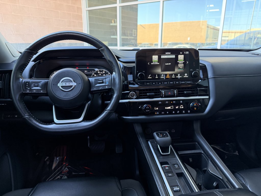 Used 2024 Nissan Pathfinder SL w/ SL Premium Package image 16