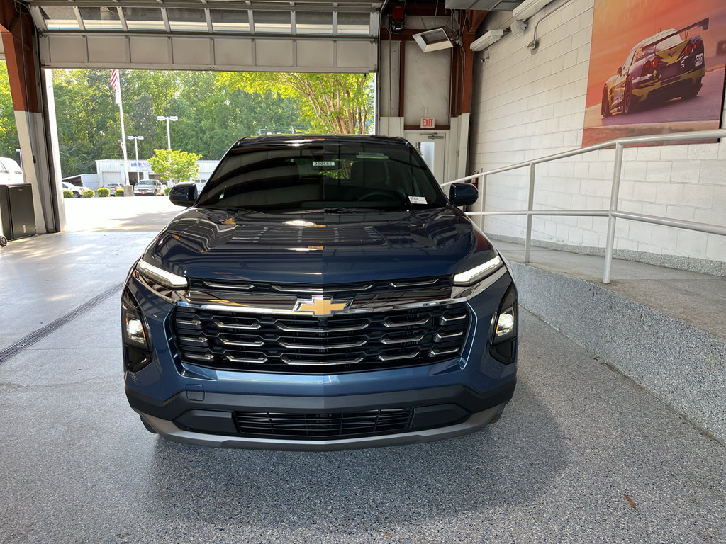 New 2026 Chevrolet Equinox LT FWD image 2