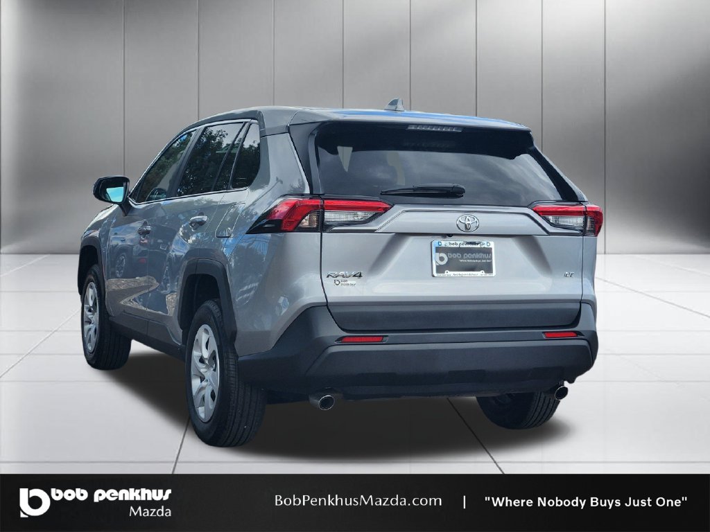 Used 2025 Toyota RAV4 LE FWD image 27