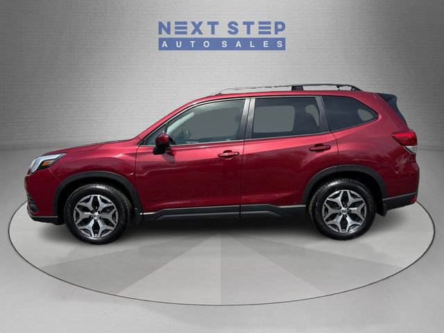 Used 2024 Subaru Forester Premium AWD/4WD image 4