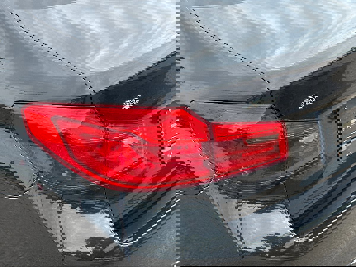 Used 2018 BMW 530i xDrive image 33