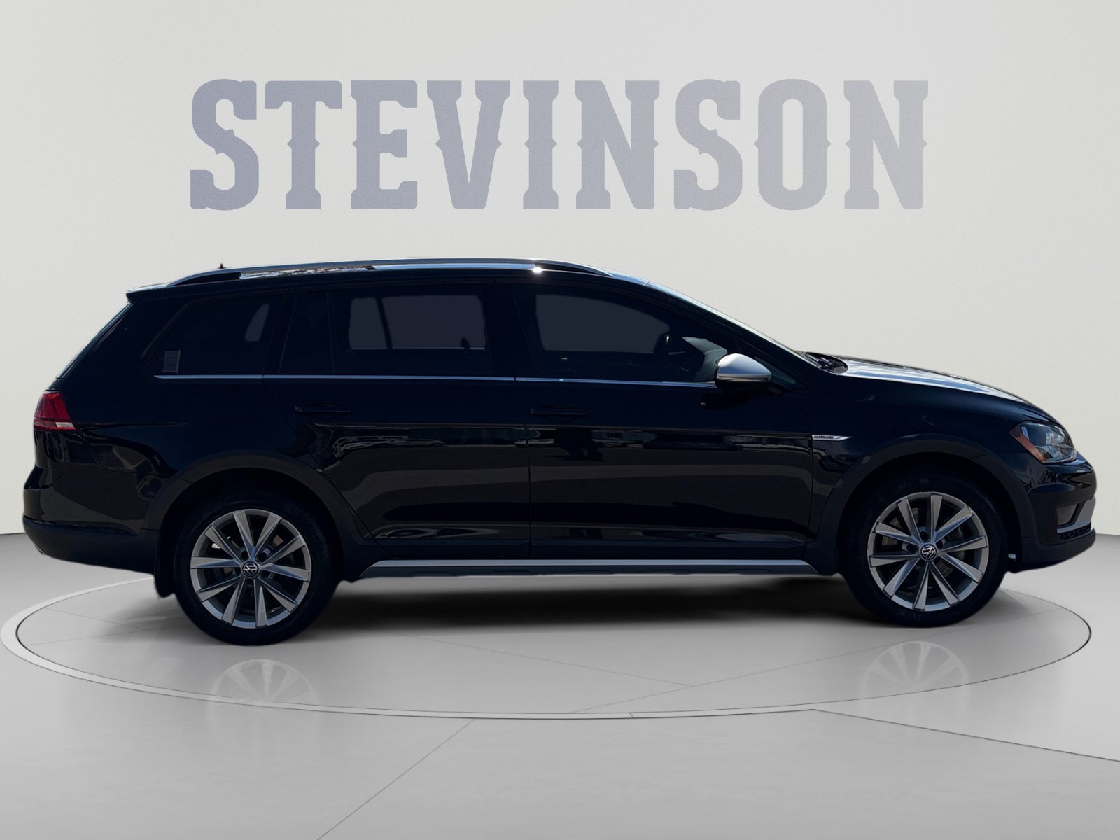 Used 2017 Volkswagen Golf Alltrack S AWD/4WD image 6