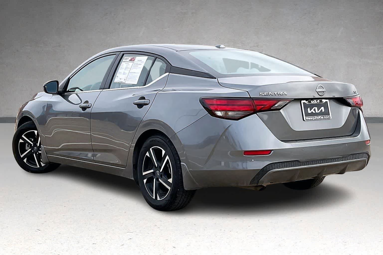 Used 2024 Nissan Sentra SV FWD image 4