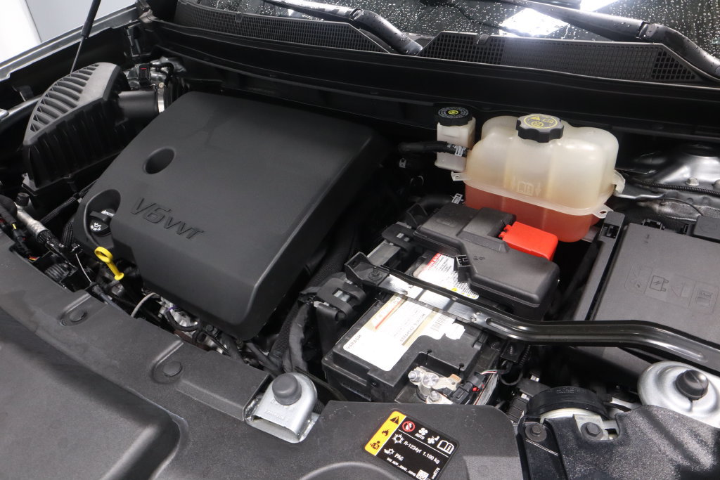 Used 2023 Chevrolet Traverse LT FWD image 30