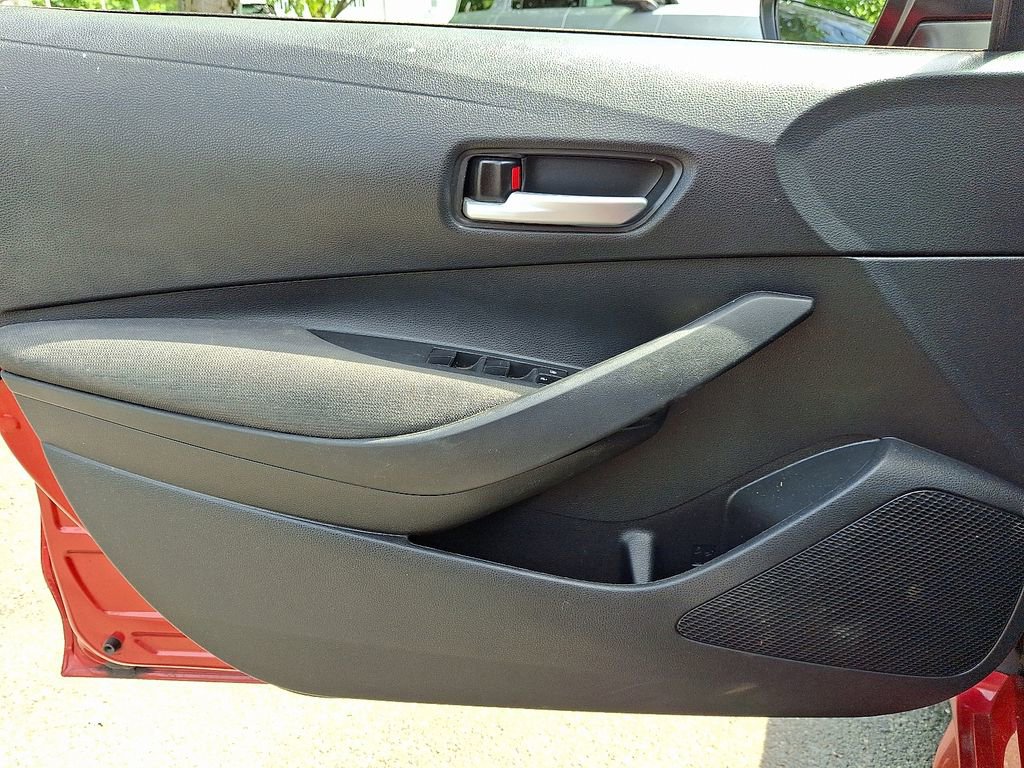 Used 2021 Toyota Corolla LE FWD image 10
