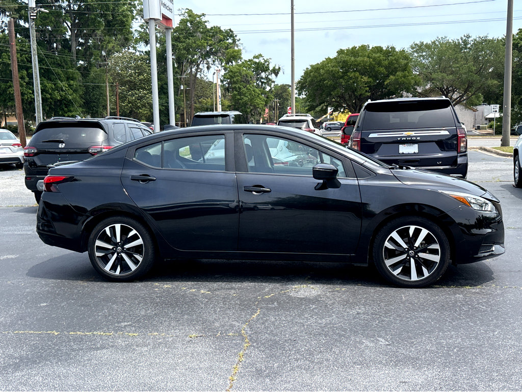 Used 2022 Nissan Versa SR FWD image 26