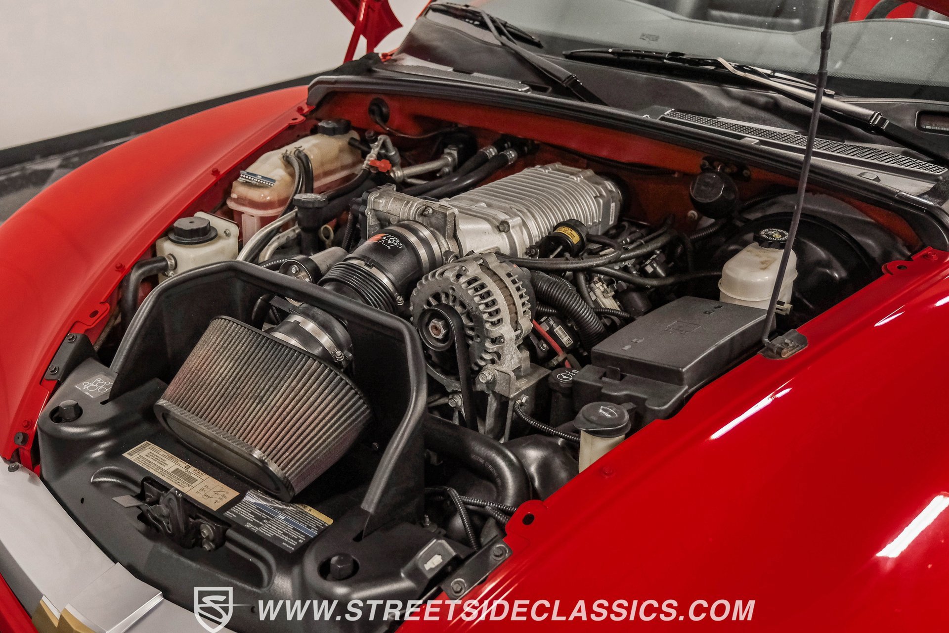 Used 2003 Chevrolet SSR w/ Preferred Equipment Group image 40