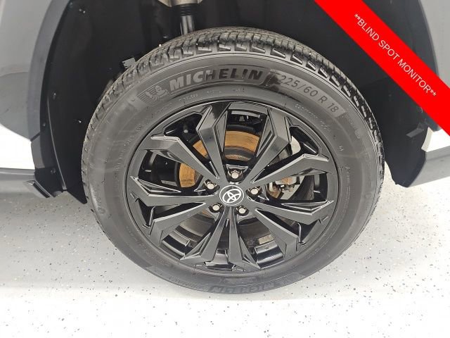 Used 2023 Toyota RAV4 XSE AWD/4WD image 10