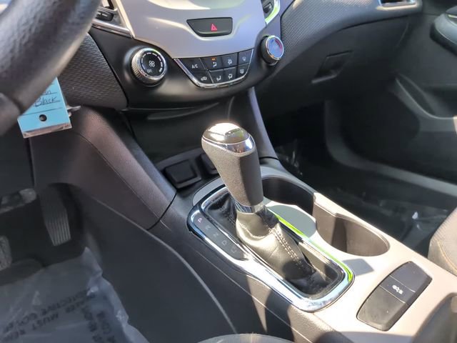 Used 2017 Chevrolet Cruze LS FWD image 25