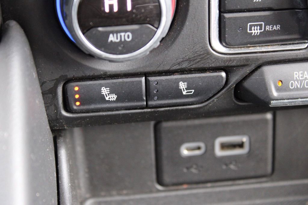 Used 2021 Chevrolet Suburban RST image 43