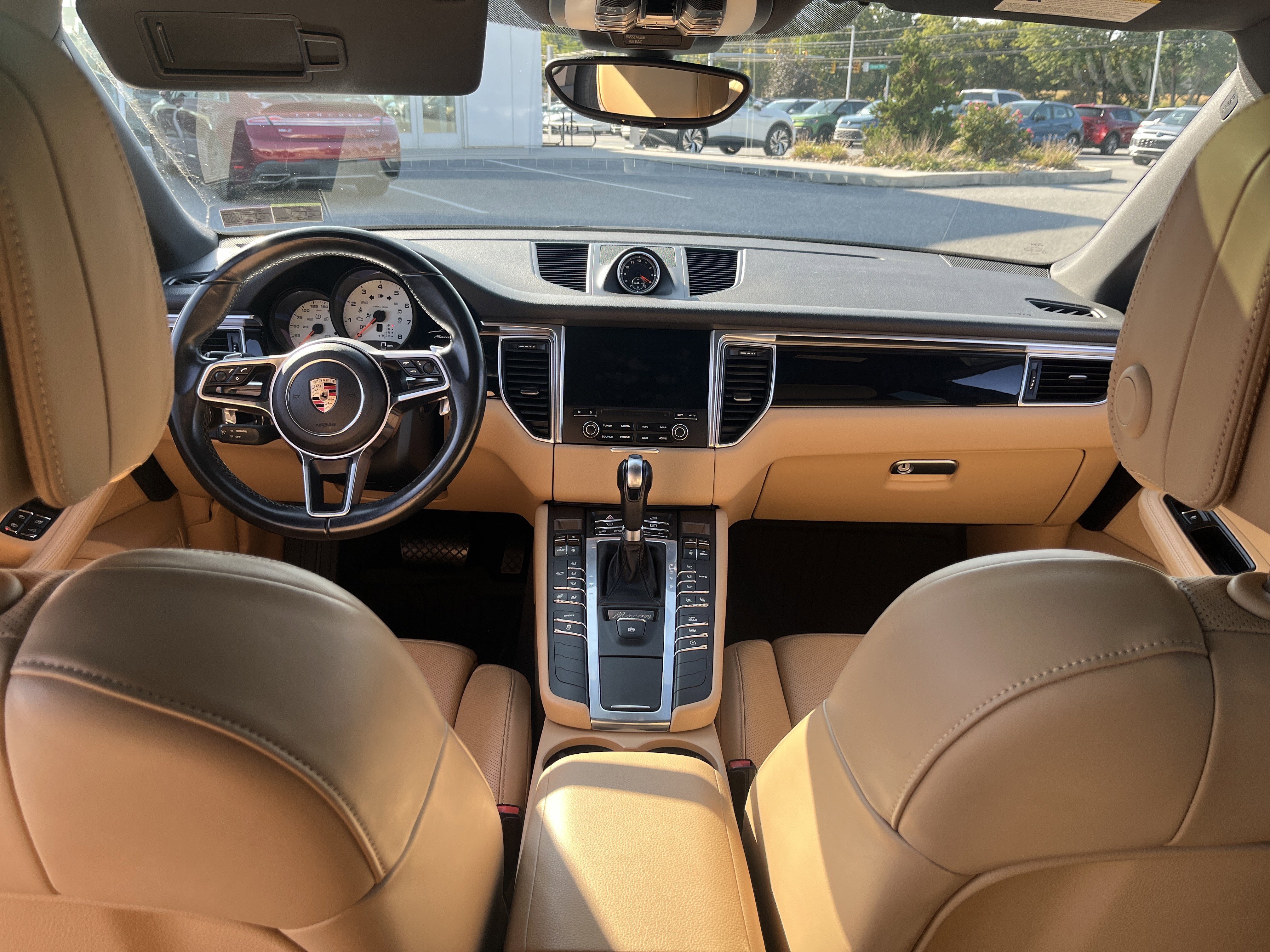 Used 2017 Porsche Macan S image 21
