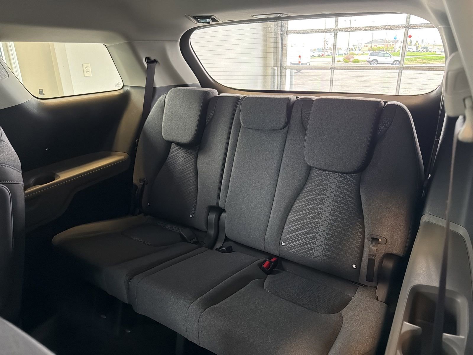 New 2026 Kia Carnival LX image 12