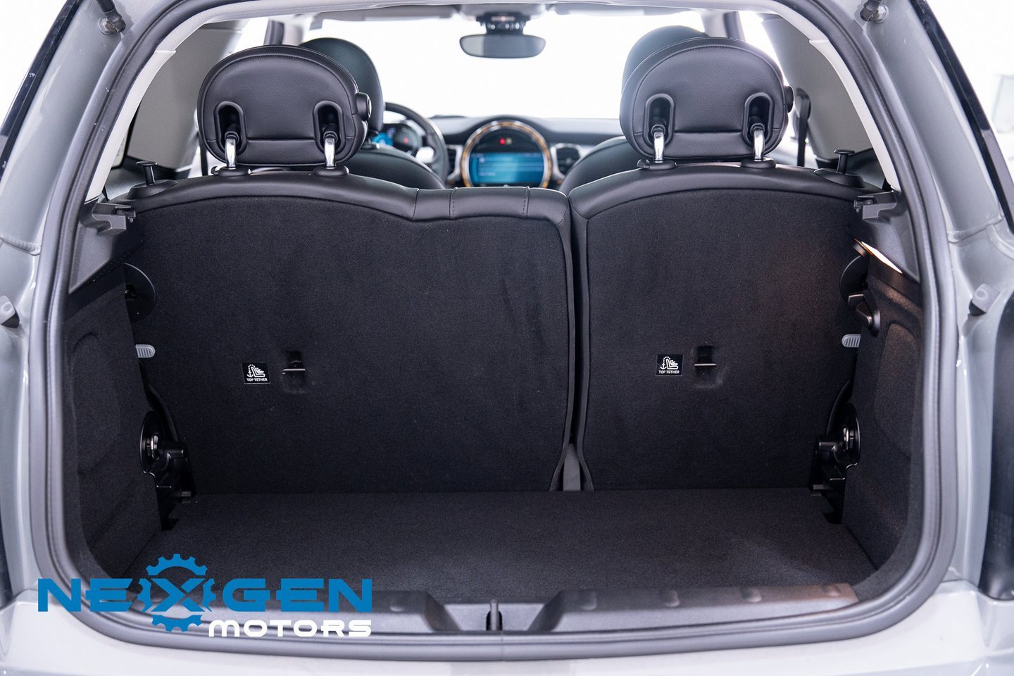 Used 2023 MINI Cooper 2-Door Hardtop image 39