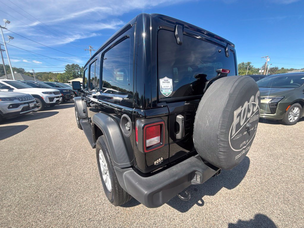 Certified 2023 Jeep Wrangler Unlimited Sport w/ Sun And Sound Package AWD/4WD image 3