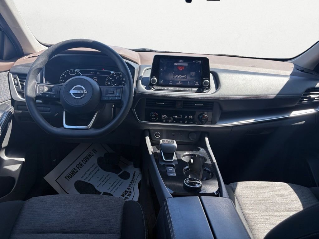 Used 2023 Nissan Rogue SV image 13