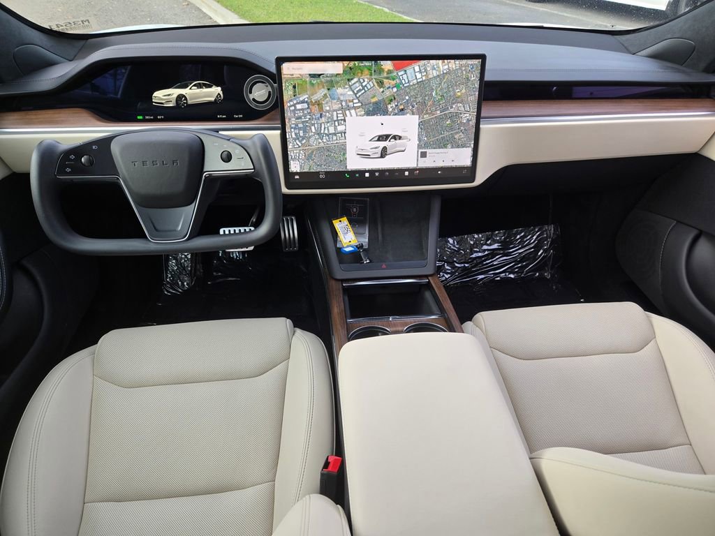 Used 2023 Tesla Model S Standard Range image 15