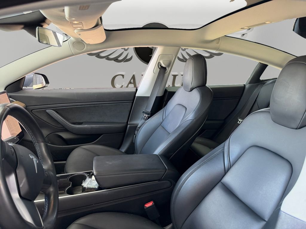 Used 2019 Tesla Model 3 Standard Range Plus image 9