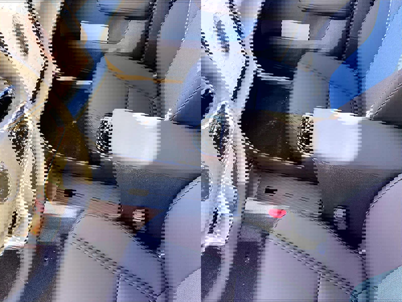 New 2026 Volvo EX30 Plus w/ Climate Package image 10