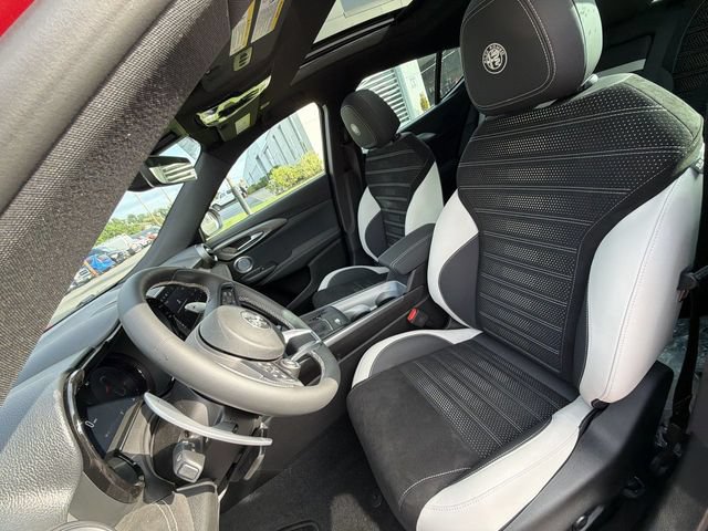 New 2026 Alfa Romeo Tonale w/ Active Assist Package AWD/4WD image 11