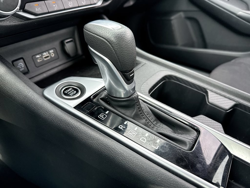 Used 2024 Nissan Sentra SV FWD image 19