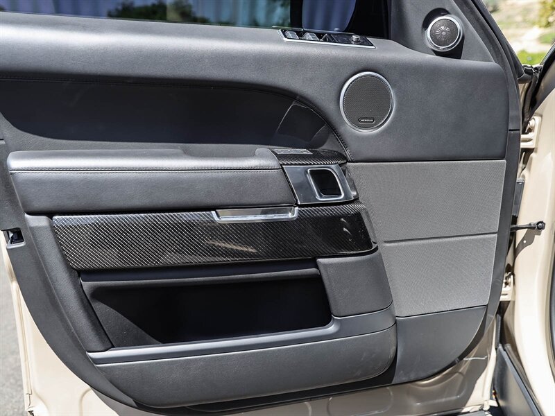Used 2022 Land Rover Range Rover Sport SVR Carbon Edition AWD/4WD image 29