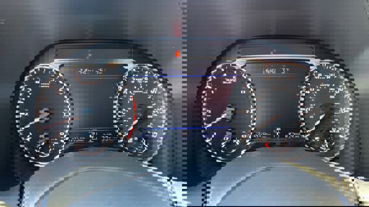 Used 2024 Nissan Altima 2.5 SV image 15