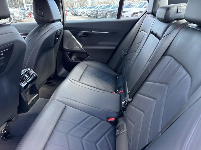 Used 2024 BMW i5 eDrive40i w/ M Sport Package RWD image 19