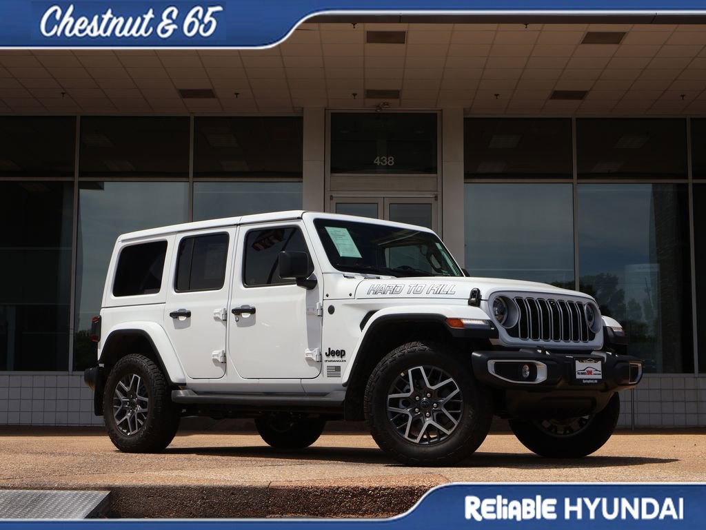 Used 2025 Jeep Wrangler Unlimited Sahara AWD/4WD image 2